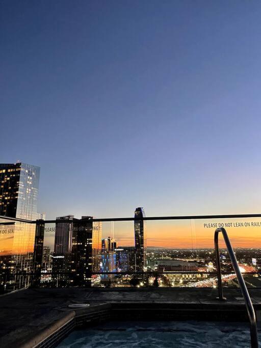 Luxury Highrise Condo Downtown La Los Angeles Bagian luar foto